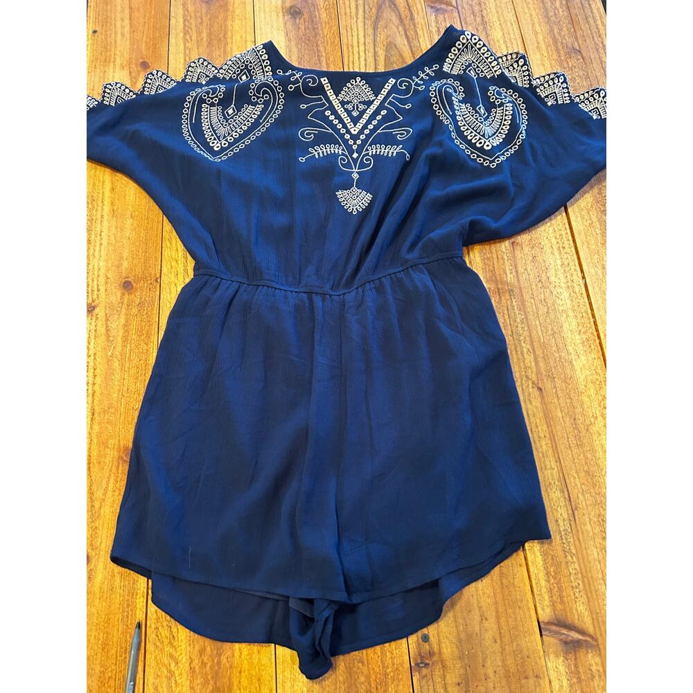 Alya Navy Blue Embroidered Boho Cold Shoulder Romper Cutout Flutter Sleeve S M - Picture 3 of 10